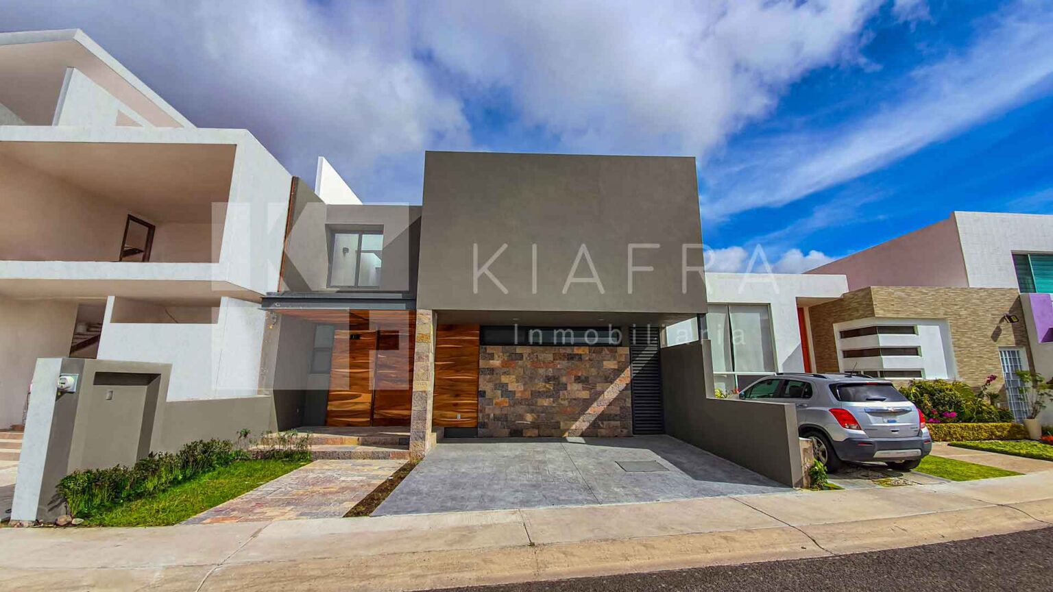 Casa en Venta - Lomas de Juriquilla, Querétaro I-00186 » KIAFRA